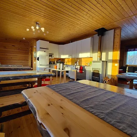 伊纳利湖移动小屋露营地 营地 2*