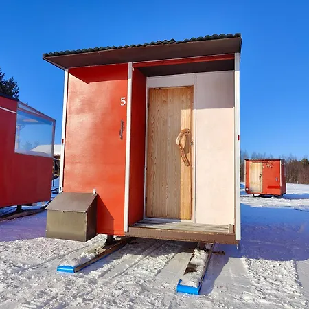 伊纳利湖移动小屋露营地 2* 伊纳利