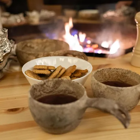 伊纳利湖移动小屋露营地 伊纳利