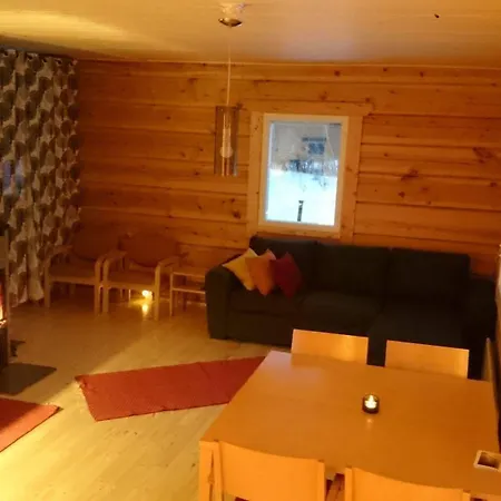 伊纳利湖移动小屋露营地 伊纳利